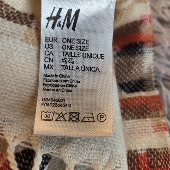 H&M Aztec Print Scarf - Picture 2 of 12